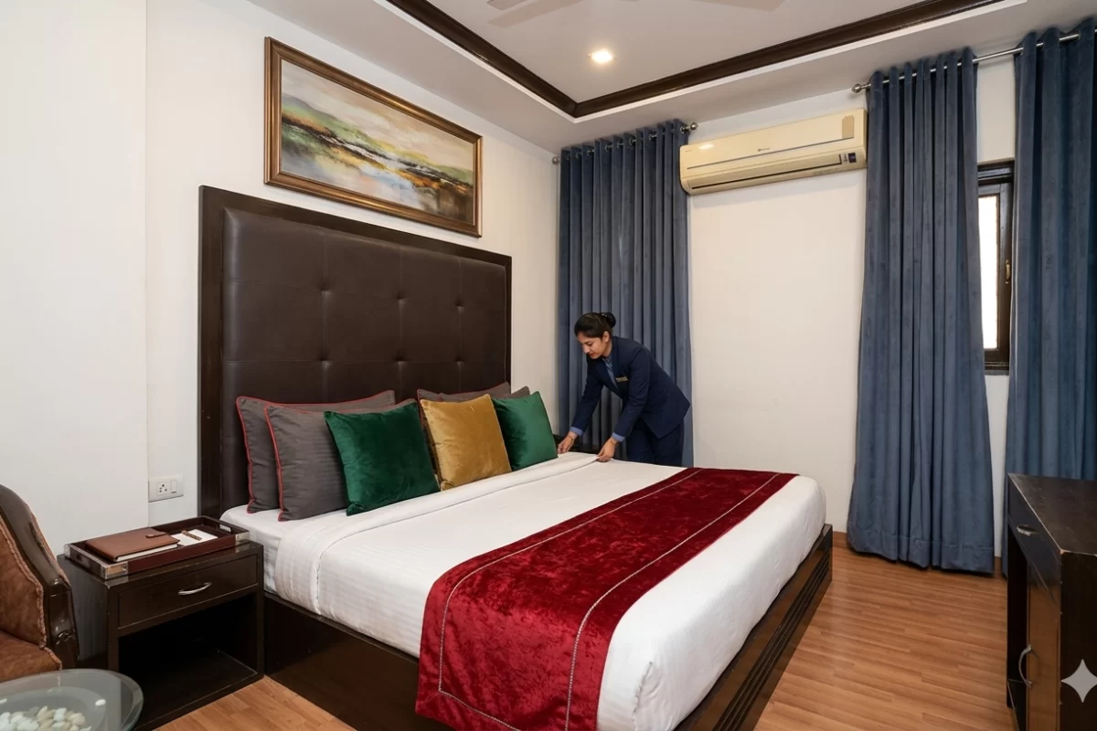 Room in Hotel Veer Palace By Greysky